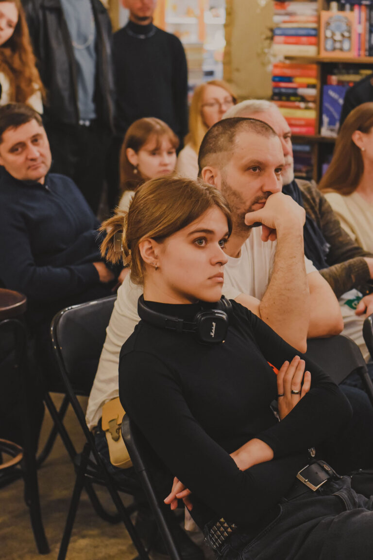 Фото з першої презентації мальопису «Мистецтво під вогнем», Київ, 3 грудня 2025